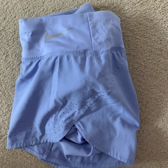 Lavender Nike shorts - Picture 3 of 3